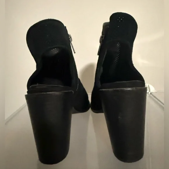 STEVE MADDEN Black Suede Perforated Ankle Boots w/ 4” Block Heel - Size 8-1/2 - Picture 3 of 13